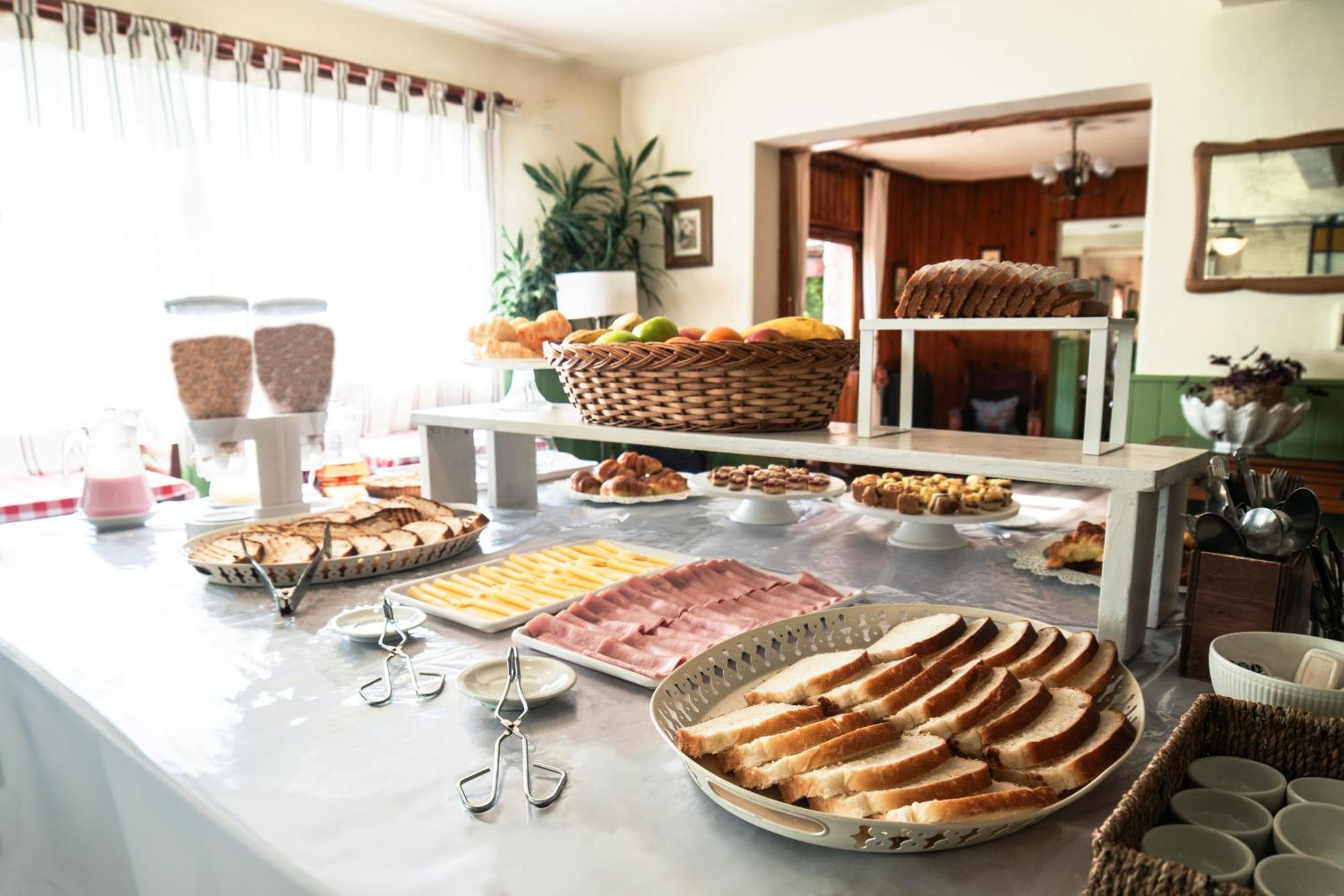 Hotel Turismo San Martín de los Andes Екстериор снимка